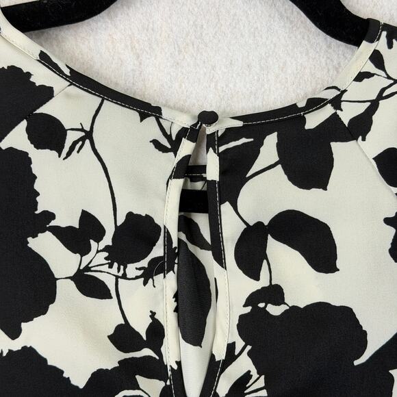 Who What Wear Black White Floral Blouse Top Size M Button Cuff Long Sleeve Chic - Picture 6 of 10